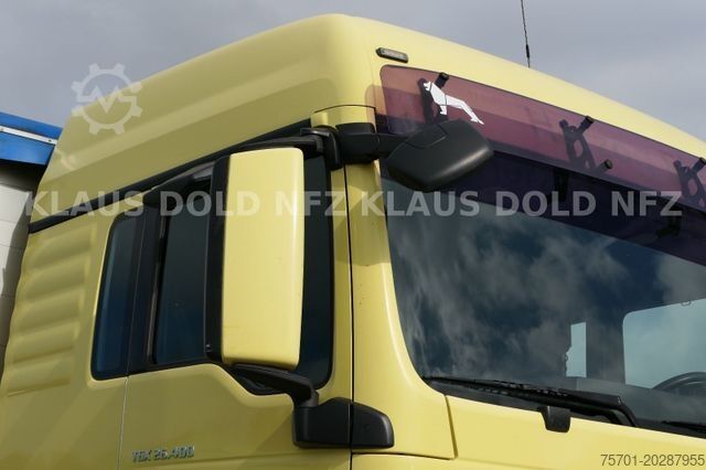 Plattewagen met zeil MAN TGX 26.400 Lift-/Lenkachse Vollluft LBW Euro 5