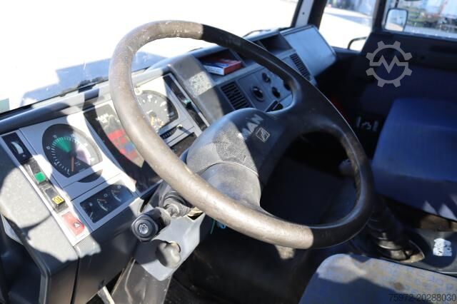 LKW mit Kofferaufbau MAN 8.180 TACHOSCHEIBE