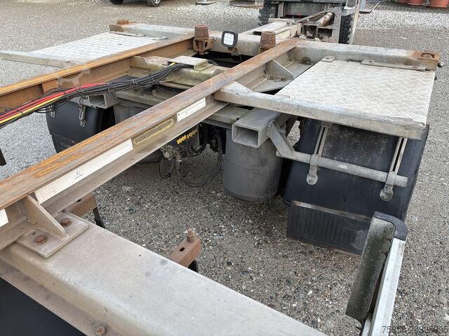 Chassis til udskiftning af trailer ACKERMANN VERZINKT*langer Hub*17,5er Reifen