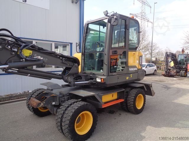 Hjulgrävare VOLVO EW60E Powertilt + Löffelpaket Klima