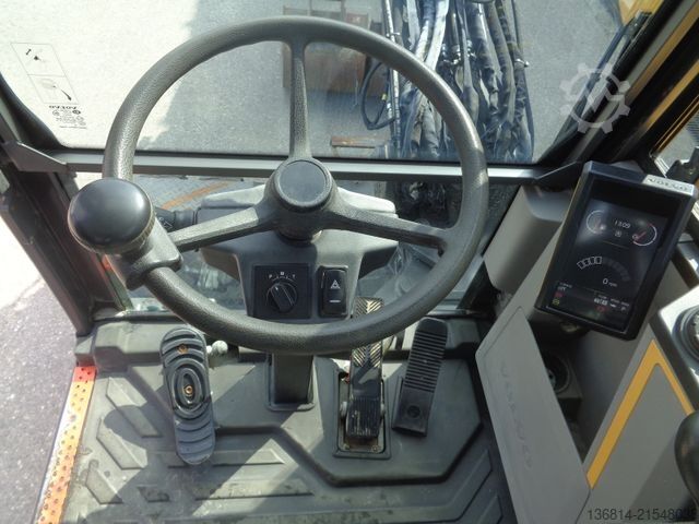 Hjulgrävare VOLVO EW60E Powertilt + Löffelpaket Klima