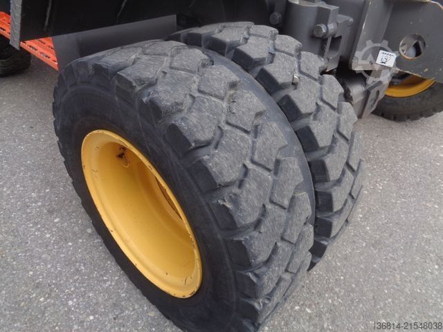 Hjulgrävare VOLVO EW60E Powertilt + Löffelpaket Klima