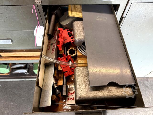 Gereedschapskast met inhoud Workshop Drawer Cabinet with Contents