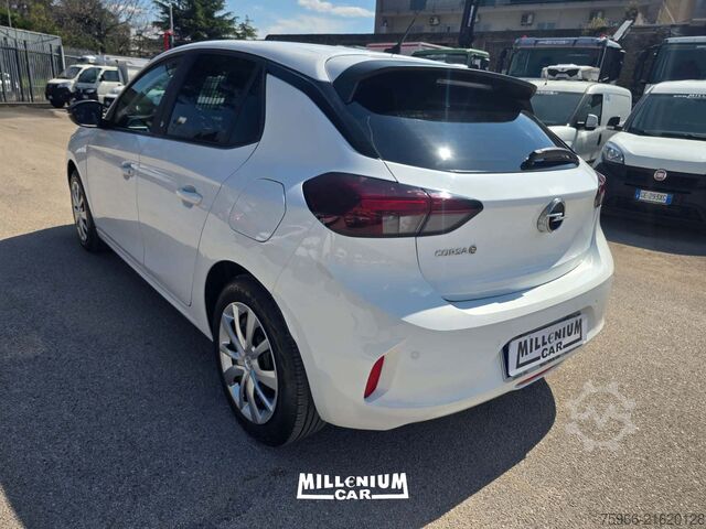 Minibüs Opel OPEL CORSA E KM 2000