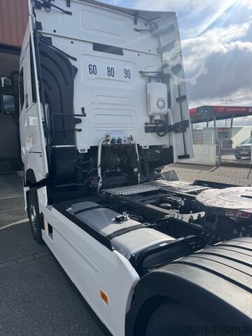 Standart çekici ünitesi Renault T 520