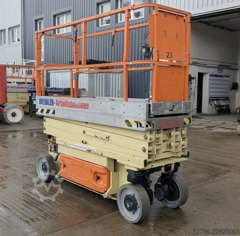 Ascensore a forbice JLG 2030 ES