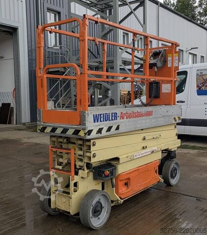 Ascensore a forbice JLG 2030 ES