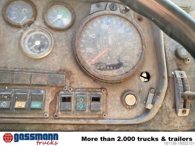 Camion cu platformă Henschel HENSCHEL F 161 AK 4x4 mit Kran Atlas AK 5007