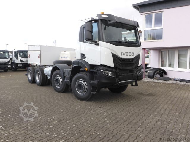Truck chassis IVECO T-Way AD410T54 8X4 Radstand.4250mm 2-Stück