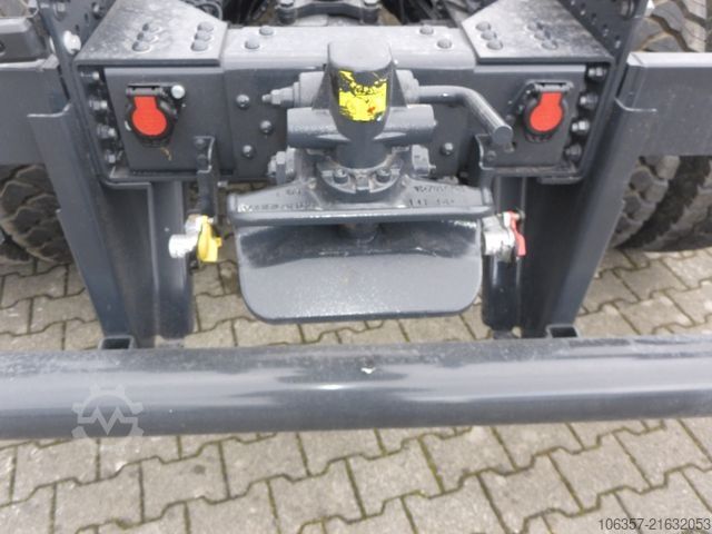 Truck chassis IVECO T-Way AD410T54 8X4 Radstand.4250mm 2-Stück