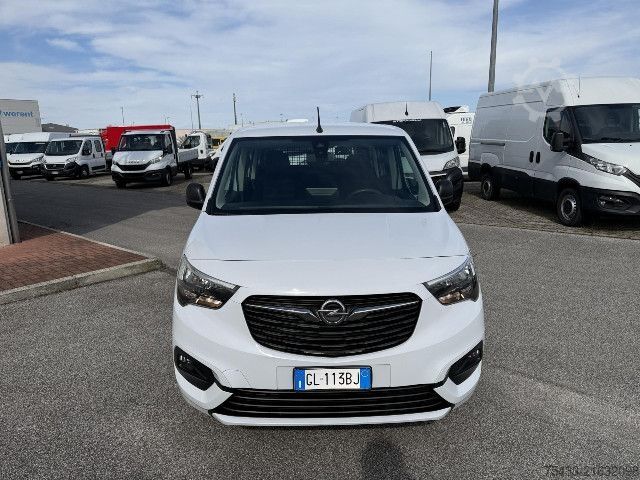 Panel van Opel Combo Cargo 1.5d 100cv d.cab. L2H1 c/clima mt6