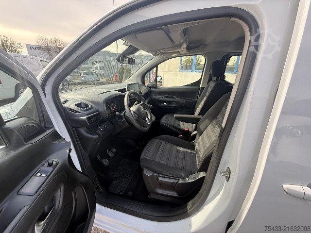 Panel van Opel Combo Cargo 1.5d 100cv d.cab. L2H1 c/clima mt6