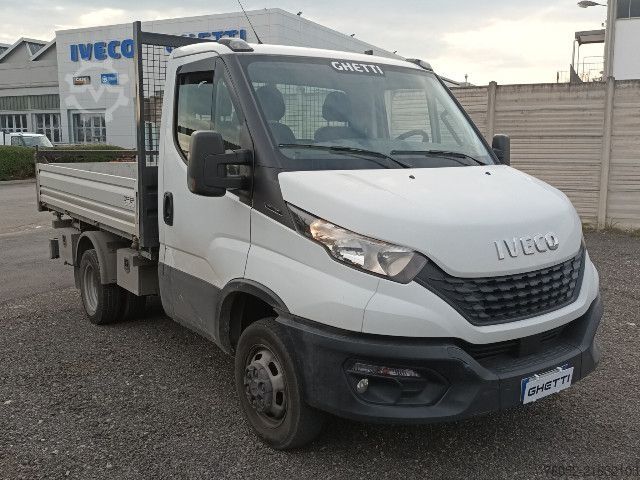 Three-sided tipper truck IVECO 35C14H