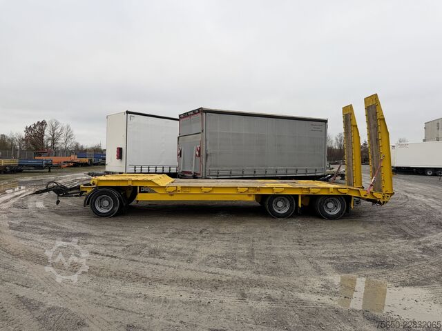 Lågbyggd trailer Schwarzmüller TÜ 30/100  3 Achs Tiefladeranhänger
