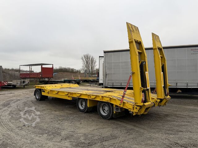 Lågbyggd trailer Schwarzmüller TÜ 30/100  3 Achs Tiefladeranhänger