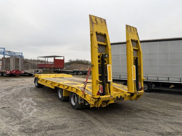 Lågbyggd trailer Schwarzmüller TÜ 30/100  3 Achs Tiefladeranhänger