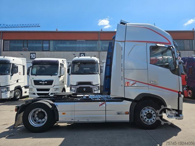 Standaard trekker VOLVO FH 500 * STANDKLIMA * TEMP * 2X TANK  * MOTORBR.