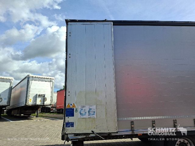 Åben sættevogn med presenning Schmitz Cargobull Curtainsider Mega Getränke