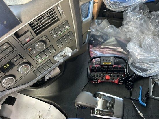 Trostrani kiperski kamion VOLVO FH 500 3-SEITEN MEILLER KIPPER MIT PALFINGER PK22002EH, RETARDER,