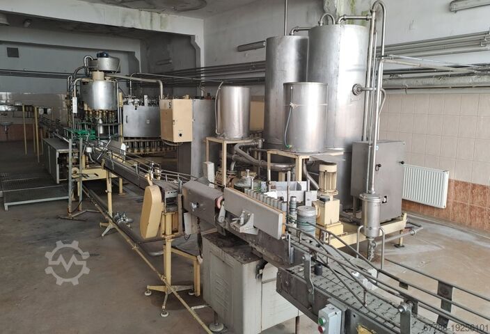 Línea de embotellado de agua para bebidas PET de 2L NAGEMA BF60 KOMI 160