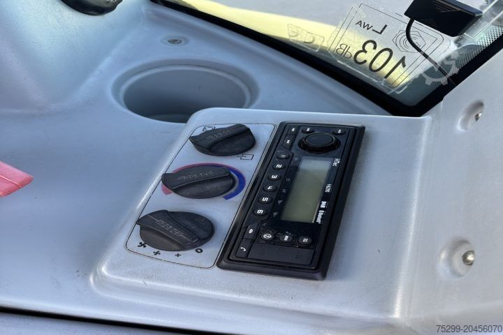 Andra  880 Radlader Allrad / Swiss-Vehicle