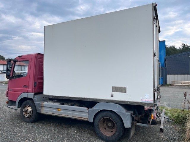 Koelwagen met geïsoleerde laadbak MERCEDES-BENZ 815 Thermoking mit Rohrbahnen TÜV NEU