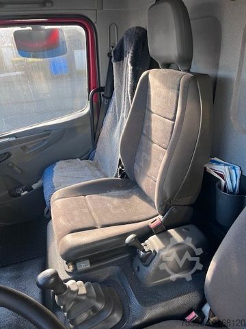 Koelwagen met geïsoleerde laadbak MERCEDES-BENZ 815 Thermoking mit Rohrbahnen TÜV NEU