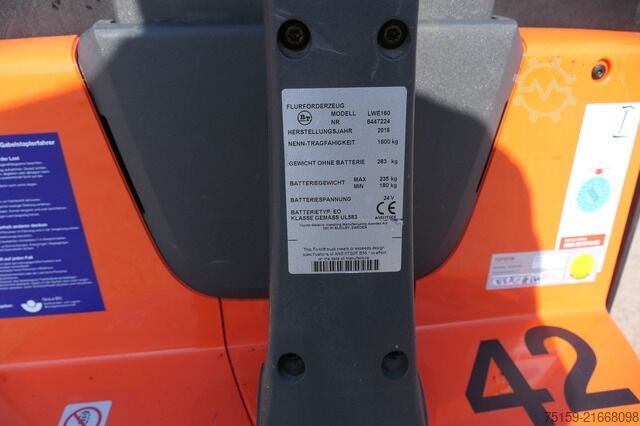 Manual pallet jack bt LWE 160
