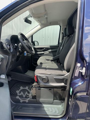 Minibus MERCEDES-BENZ Vito 116 CDI LANG 7G KLIMA 3-SITZER TEMPOMAT AHK