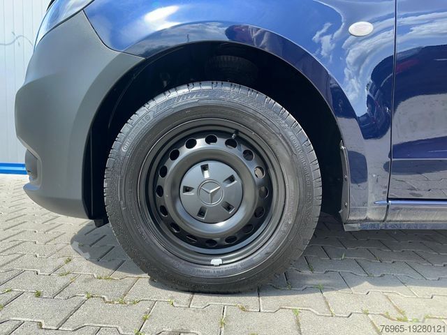 Minibus MERCEDES-BENZ Vito 116 CDI LANG 7G KLIMA 3-SITZER TEMPOMAT AHK