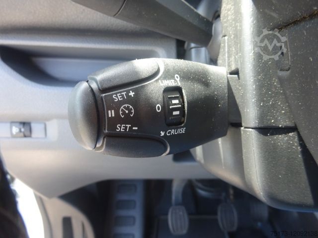 Bestelwagen OPEL Vivaro Kasten 120PS Edition M Klima Tempomat AHK