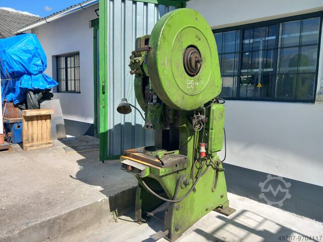 De vânzare în stare foarte bună 40t Exzenterpresse