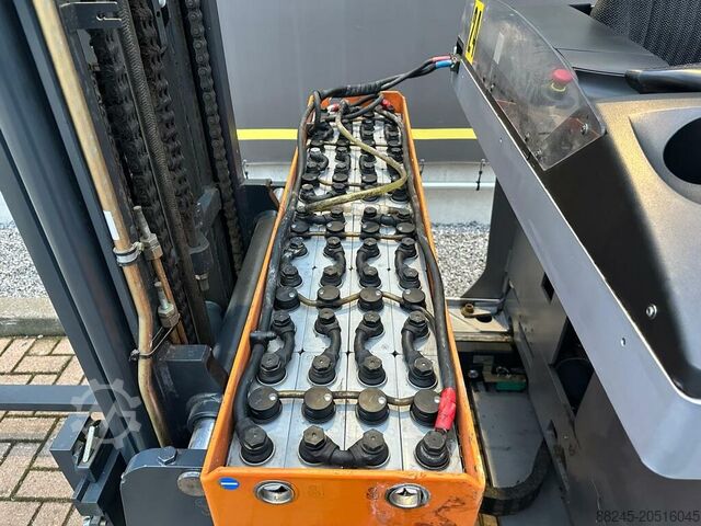 VS-22471 Reachtruck compact Still FM-X 10, înălțime de ridicare 5300 mm STILL FMX10