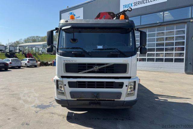 Macara montată pe camion VOLVO FM-400 8x2 HMF2820-6