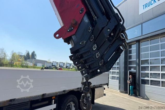 Macara montată pe camion VOLVO FM-400 8x2 HMF2820-6
