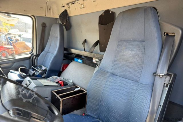 Macara montată pe camion VOLVO FM-400 8x2 HMF2820-6