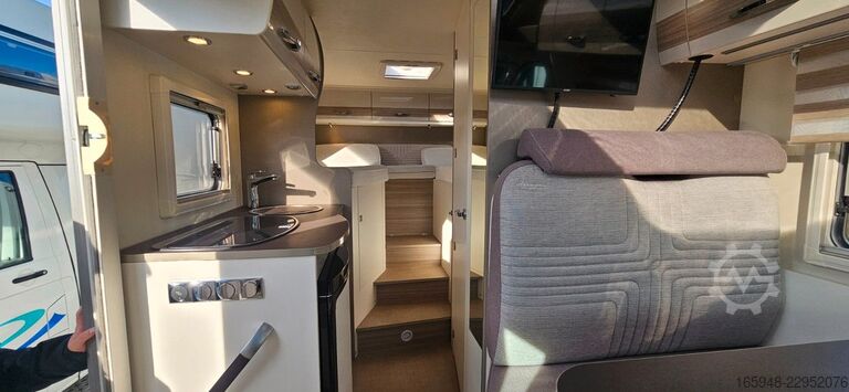 Autorulotă semi-integrată BÜRSTNER Travel Van 620G