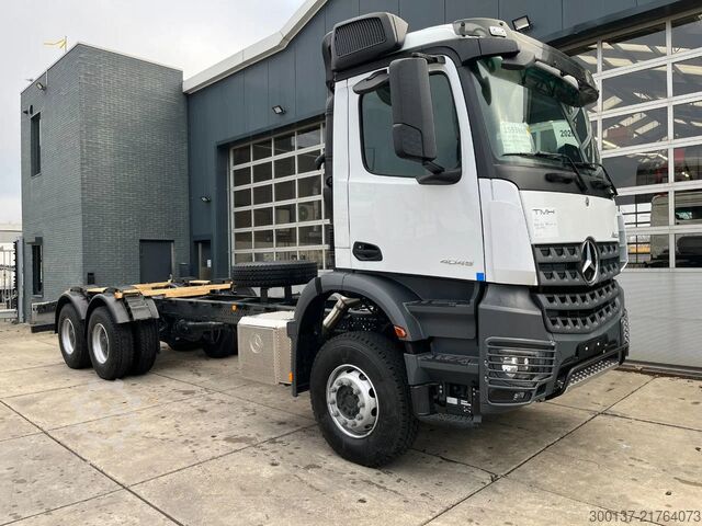 Chasis con cabina Mercedes-Benz Arocs 4045 6x4 Chassis Cabin