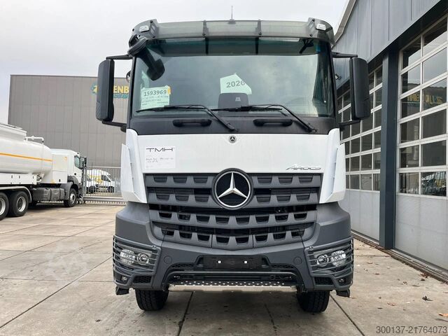 Chasis con cabina Mercedes-Benz Arocs 4045 6x4 Chassis Cabin