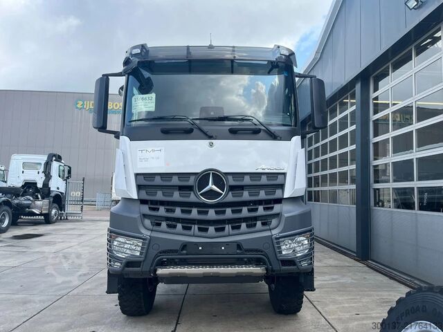 Bâche Mercedes-Benz Arocs 3340 A 6x6 Cargo Truck