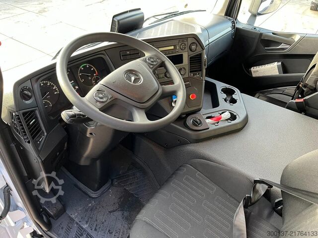 Bâche Mercedes-Benz Arocs 3340 A 6x6 Cargo Truck