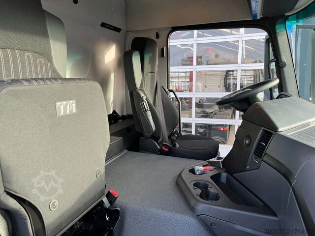 Bâche Mercedes-Benz Arocs 3340 A 6x6 Cargo Truck