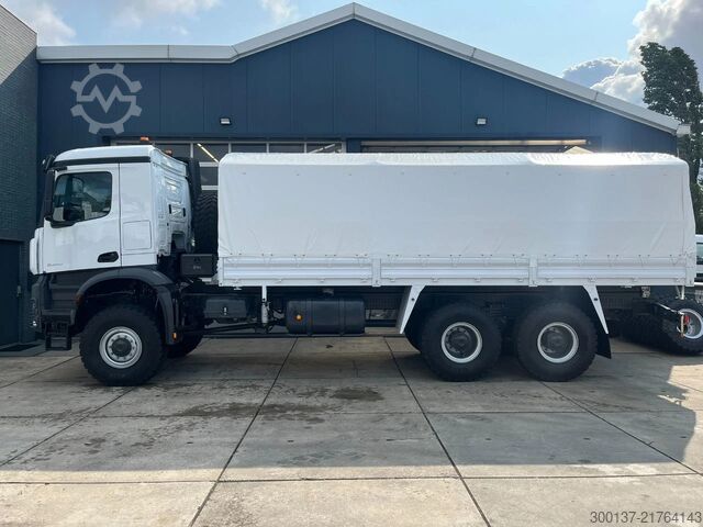 Bâche Mercedes-Benz Arocs 3340 A 6x6 Cargo Truck