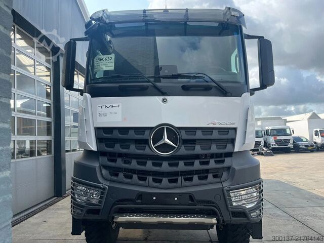 Bâche Mercedes-Benz Arocs 3340 A 6x6 Cargo Truck