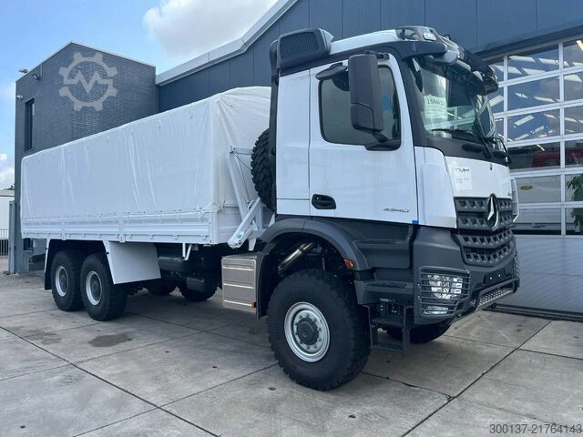 Bâche Mercedes-Benz Arocs 3340 A 6x6 Cargo Truck