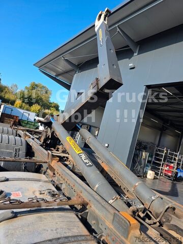 Autocamion cu cârlig pentru containere SCANIA R500 V8 / Manual / TOP ZUSTAND / German