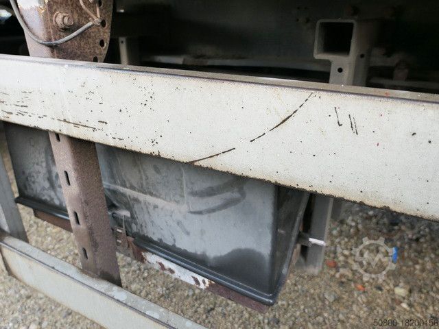 Getränkeauflieger Böse PRSS-27-TRI, Schwenkwand, LBW, Gelenkt, BPW