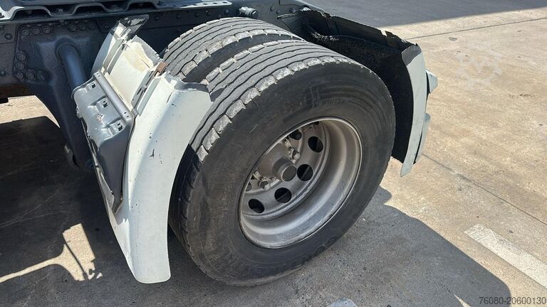 Standaard trekker Scania 124-470 (MANUAL GEARBOX / BOITE MANUELLE / PDE)