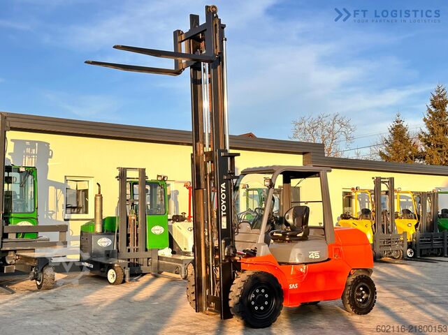 περονοφόρο ανυψωτικό Toyota 42-4FD40 / DIESEL / 4500KG / DUPLEX / FO