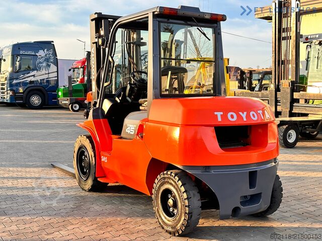 περονοφόρο ανυψωτικό Toyota 42-4FD40 / DIESEL / 4500KG / DUPLEX / FO